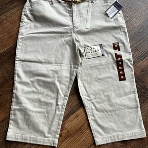 WOMENS Gloria Vanderbilt Anita Plus Size Beige Capris Size 18